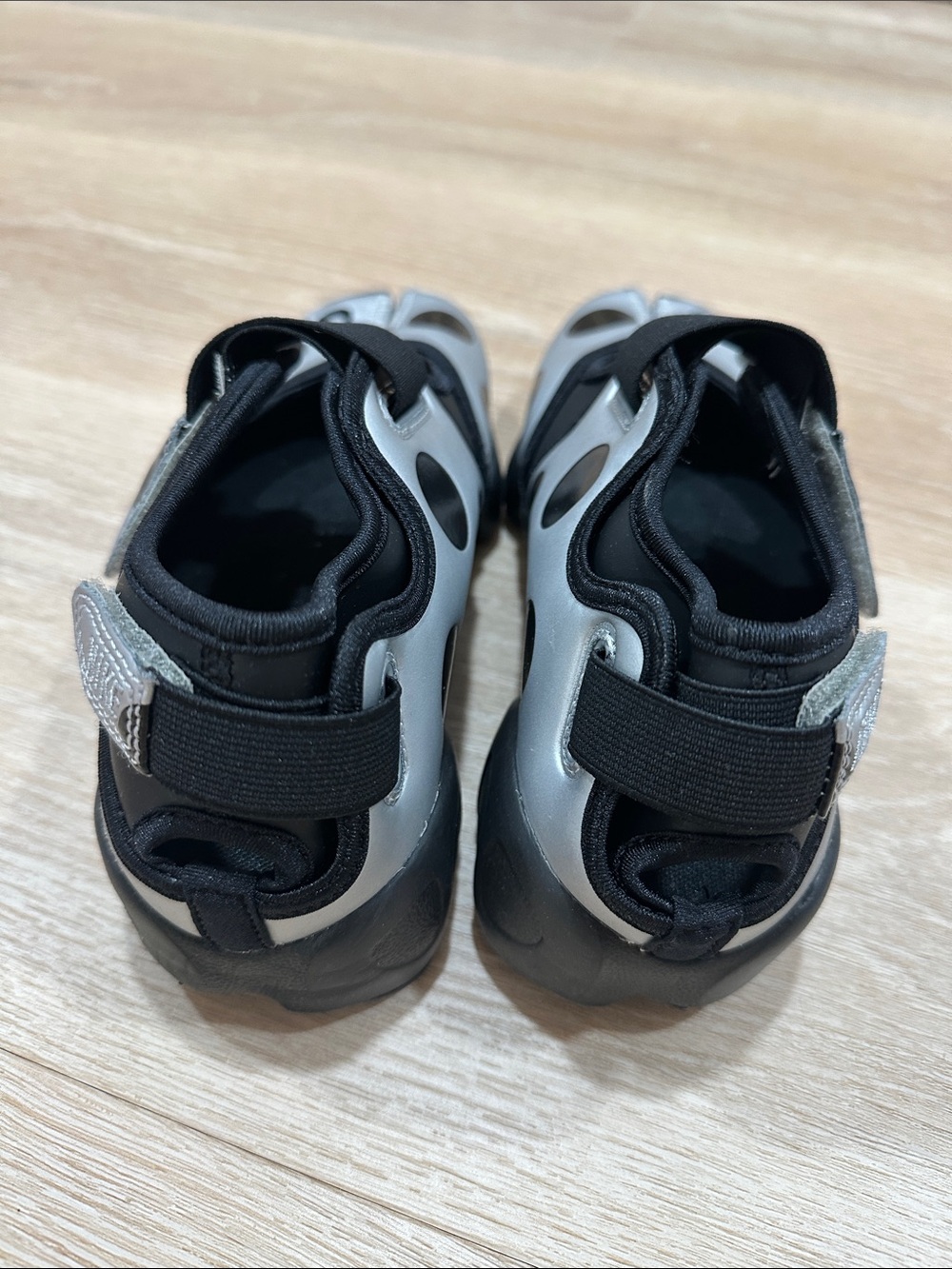 Nike Polka Dot Air Rift Women’s - Picture 3 of 5